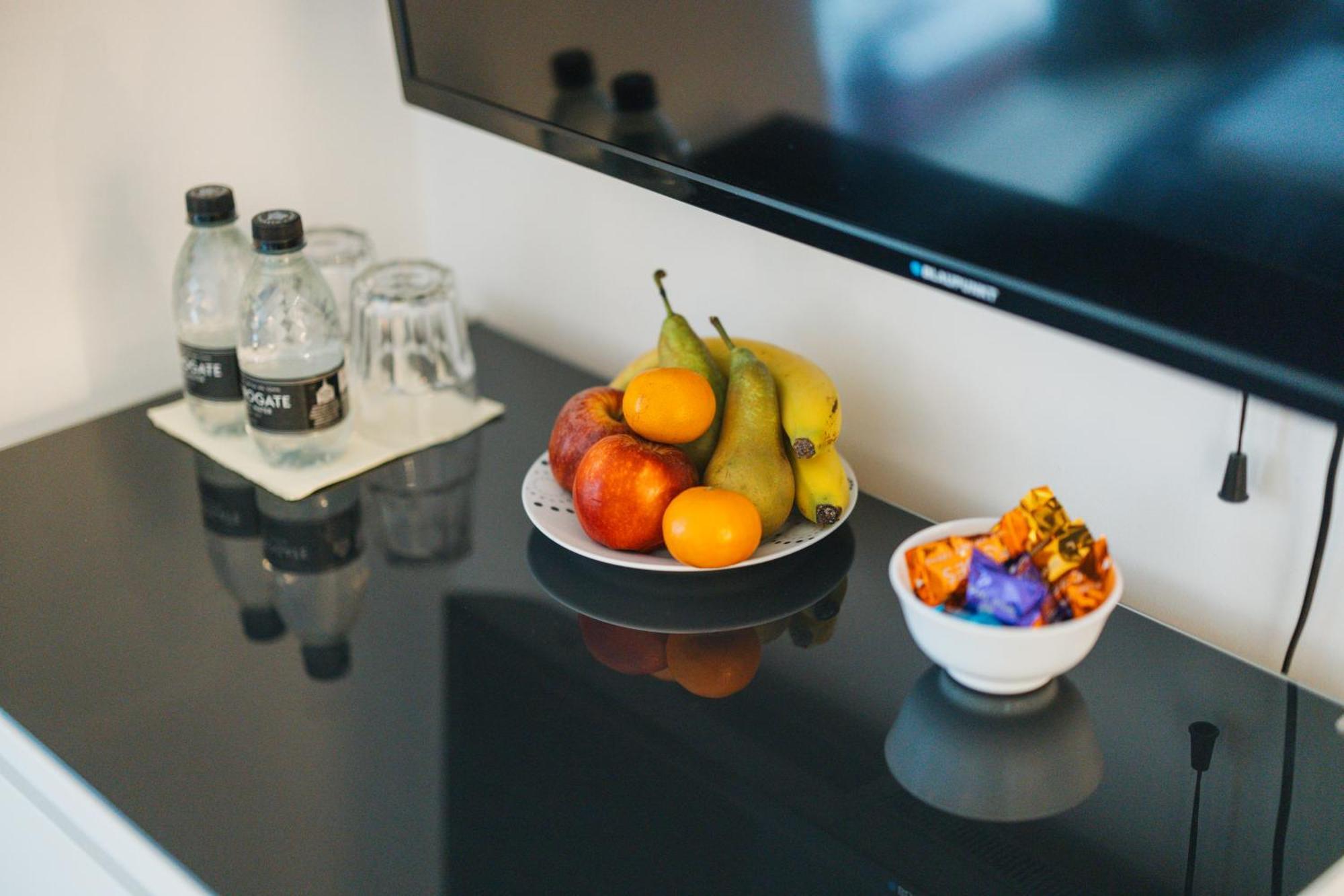 Brixton Village Flat- Private En-Suite Double Bedroom 런던 외부 사진