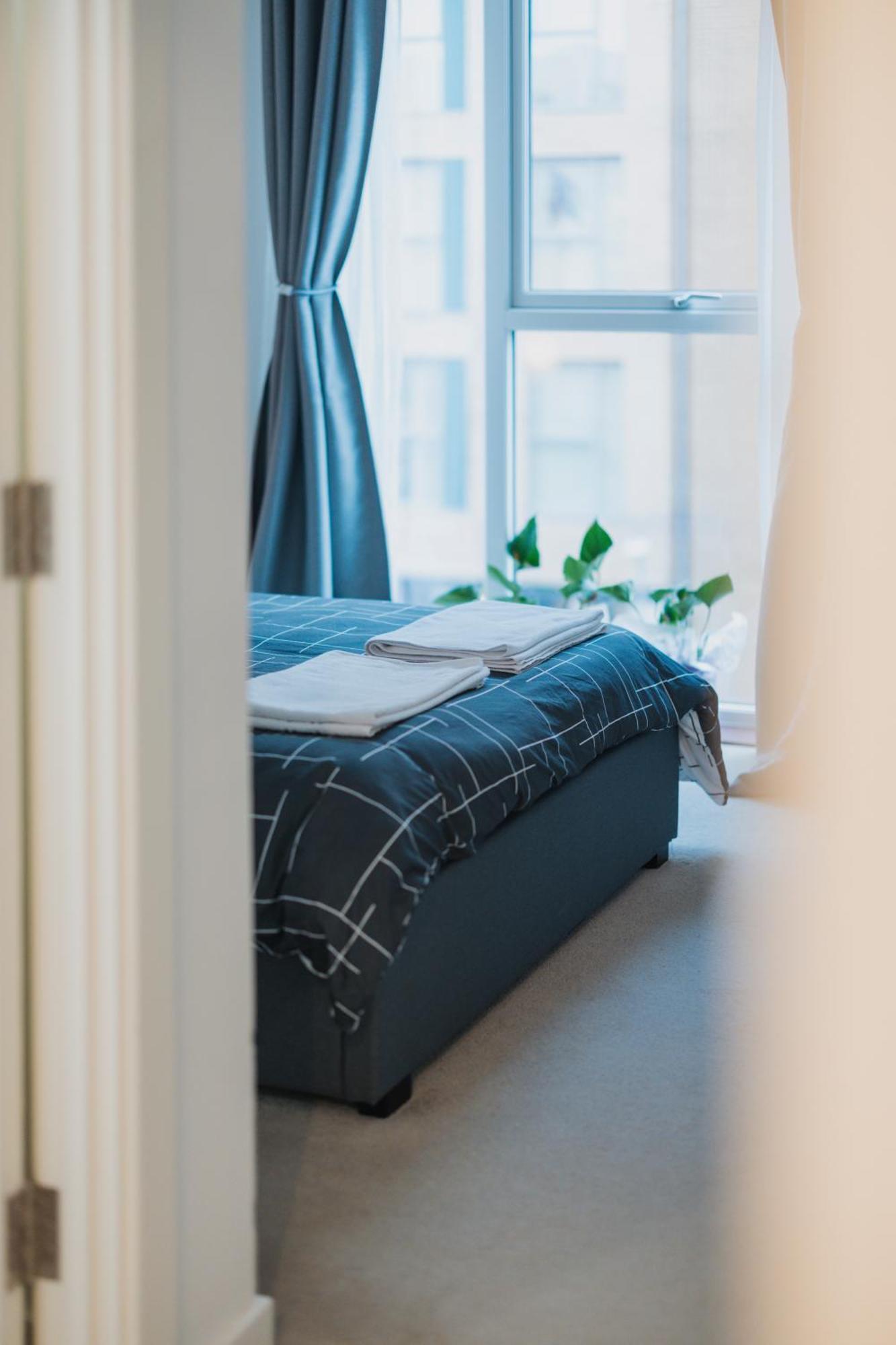 Brixton Village Flat- Private En-Suite Double Bedroom 런던 외부 사진