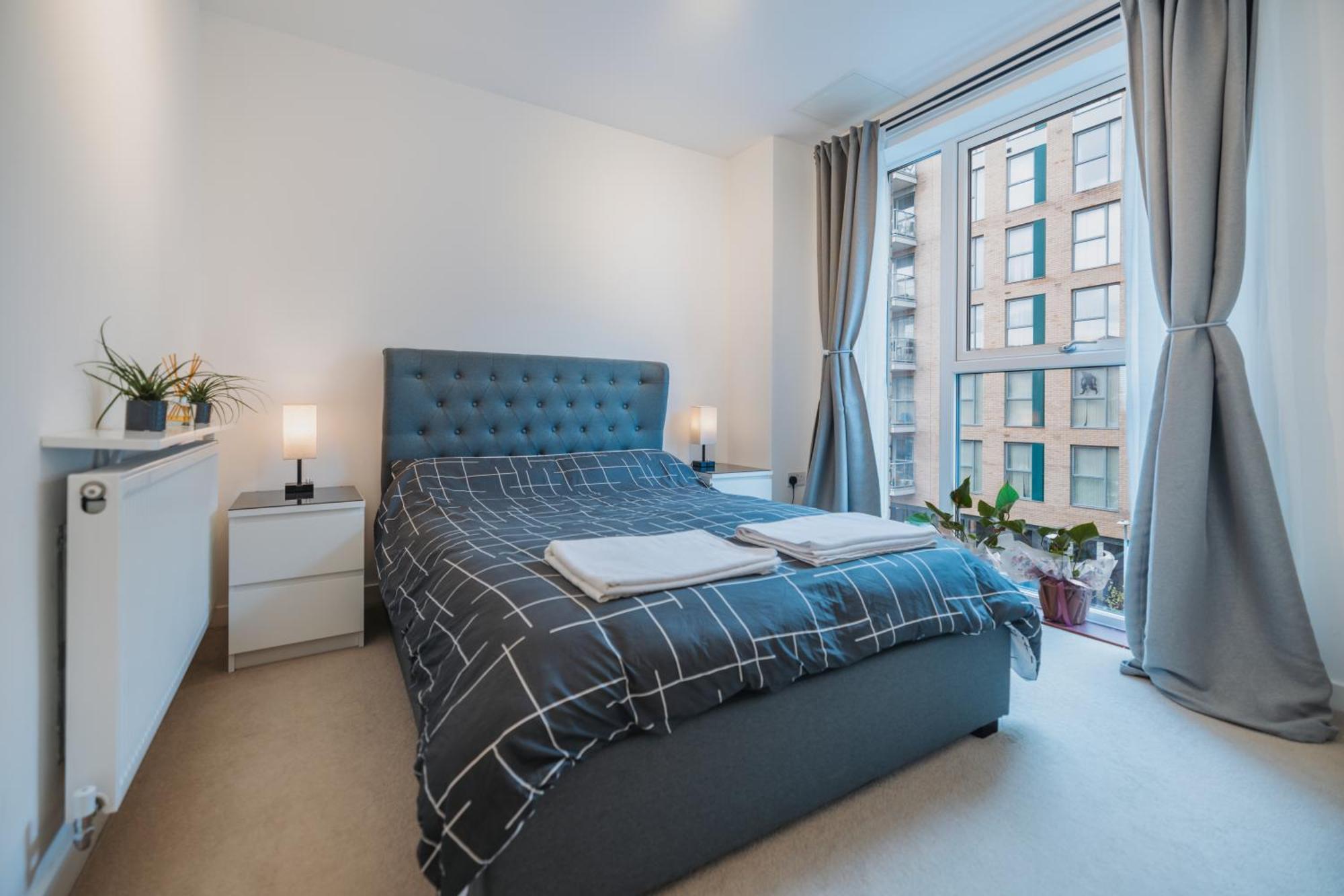 Brixton Village Flat- Private En-Suite Double Bedroom 런던 외부 사진